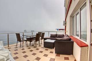 Гостиница Парадиз Утес Апартаменты с видом на море-4